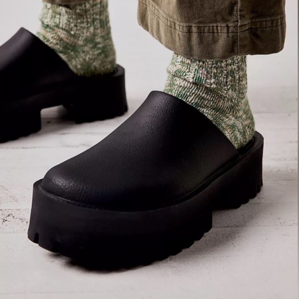 Jeffrey Campbell Bae platform mules!